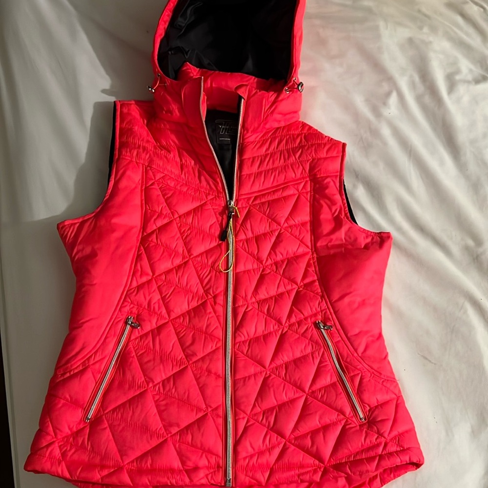 Size large puffer vest with hood  detachable hoodie